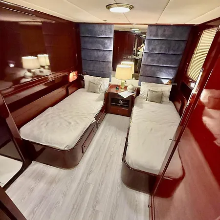 27m Benetti Luxury Yacht In