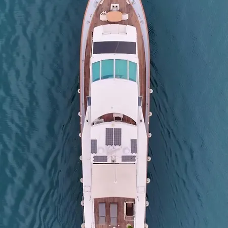 Hotel en barco 27m Benetti Luxury Yacht In Çeşme